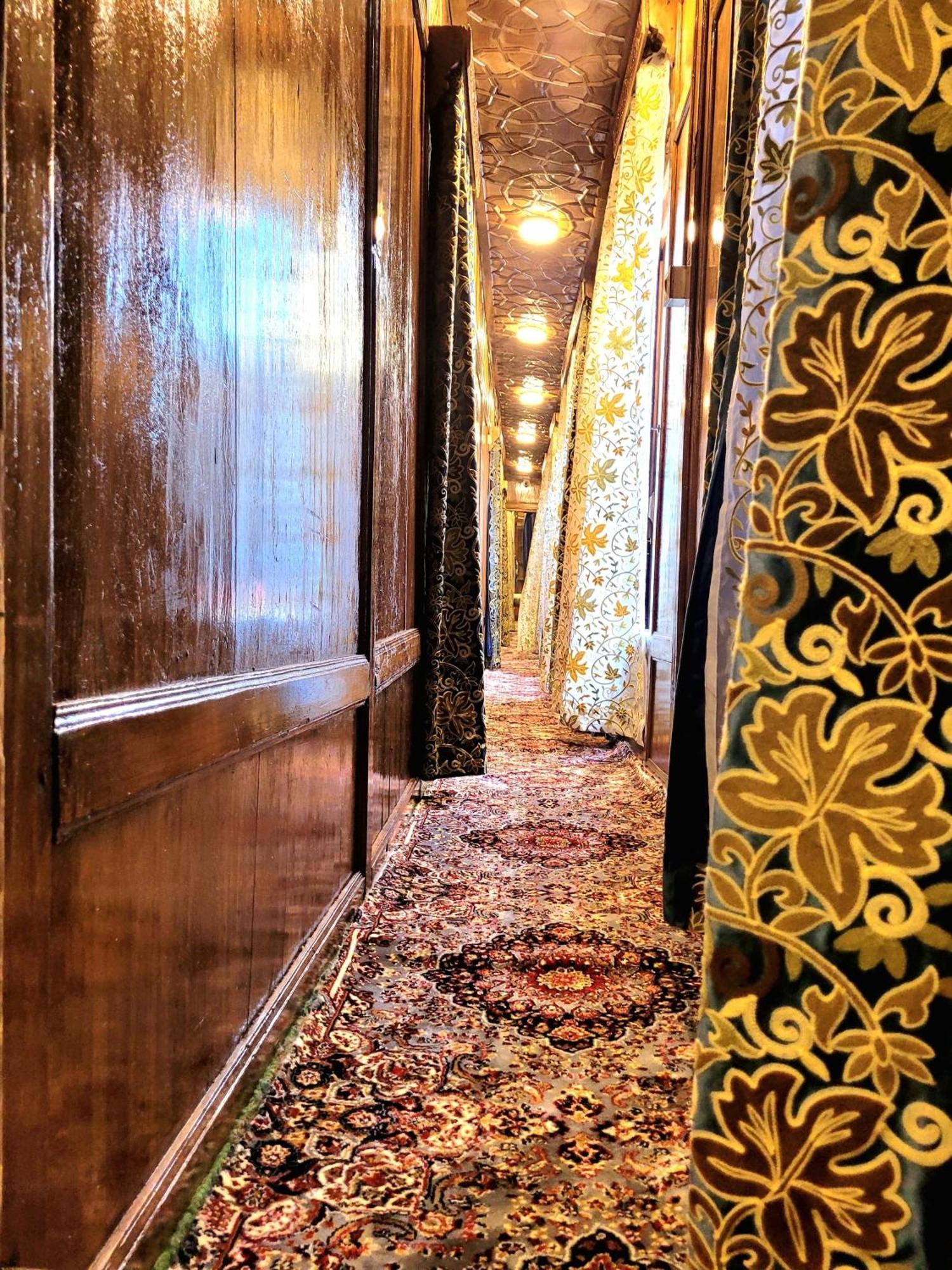 Aziz Palace Group Of Houseboats Сринагар Экстерьер фото