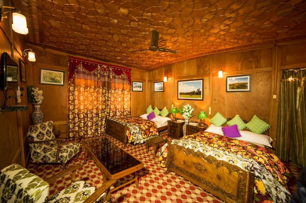 Aziz Palace Group Of Houseboats Сринагар Экстерьер фото