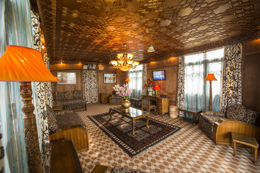 Aziz Palace Group Of Houseboats Сринагар Экстерьер фото